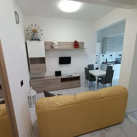 Appartamento La Casa Di Lila - Con Giardino E Posto Auto Coperto *