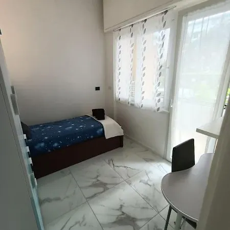 La Casa Di Lila - Con Giardino E Posto Auto Coperto Apartmán *
