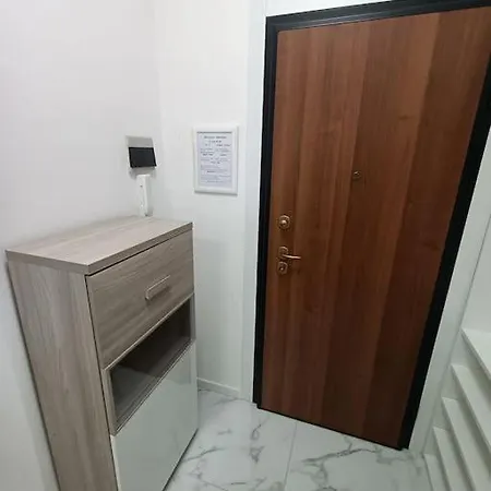 La Casa Di Lila - Con Giardino E Posto Auto Coperto راباللو